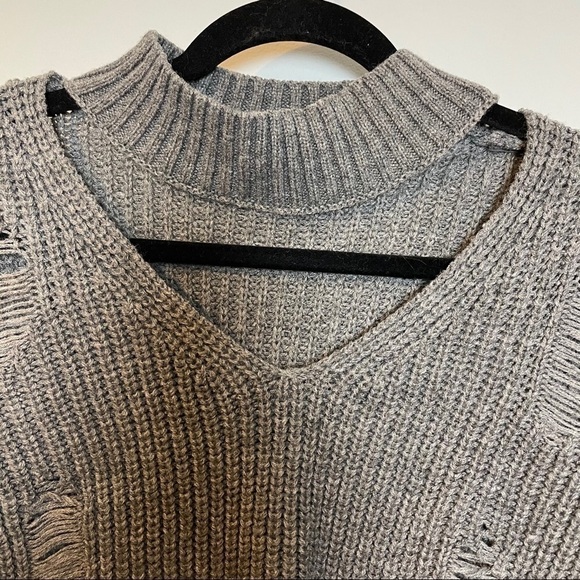 Derek Heart Gray Distressed Long Sleeved Lightweight Sweater with Cutouts - Picture 5 of 9